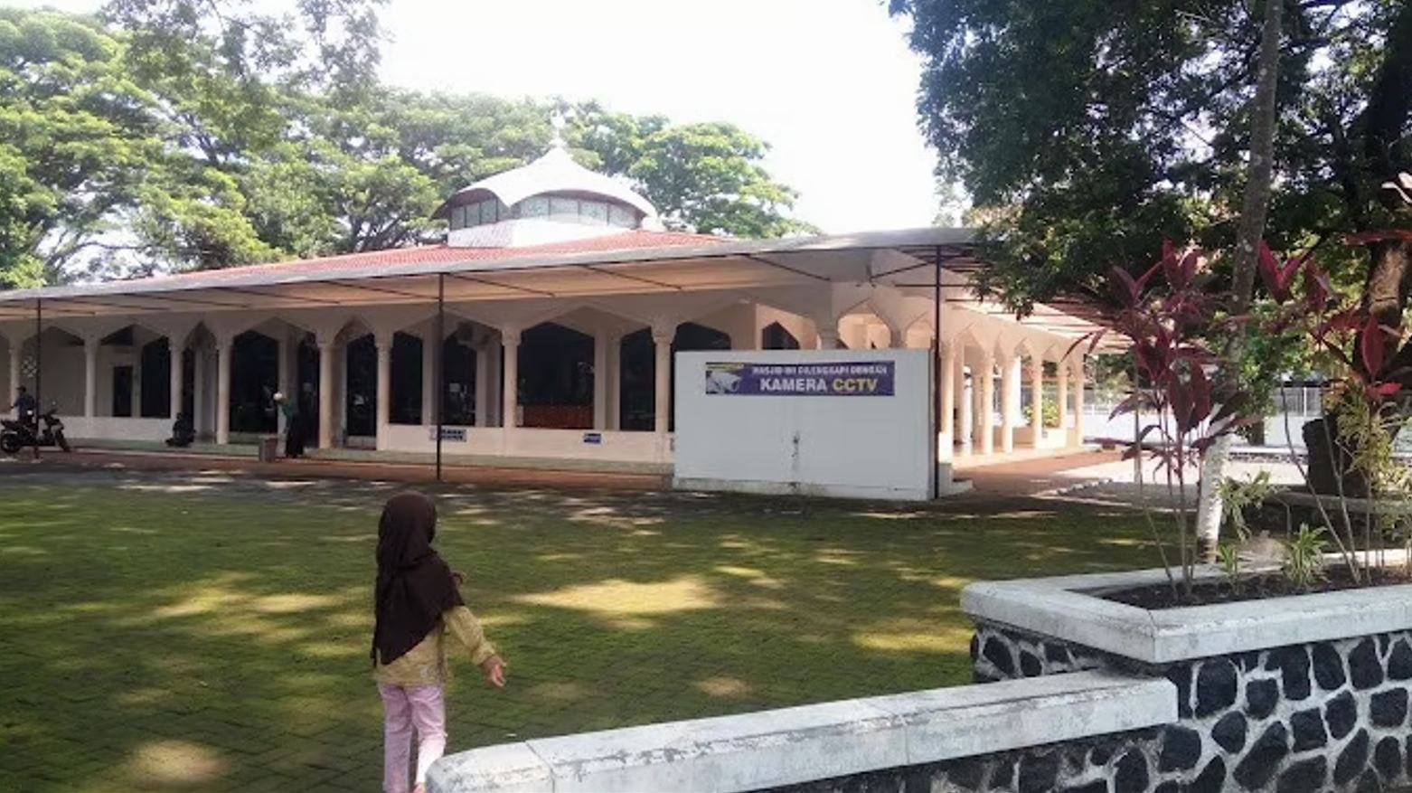 Foto Tentang Masjid Nur Iman