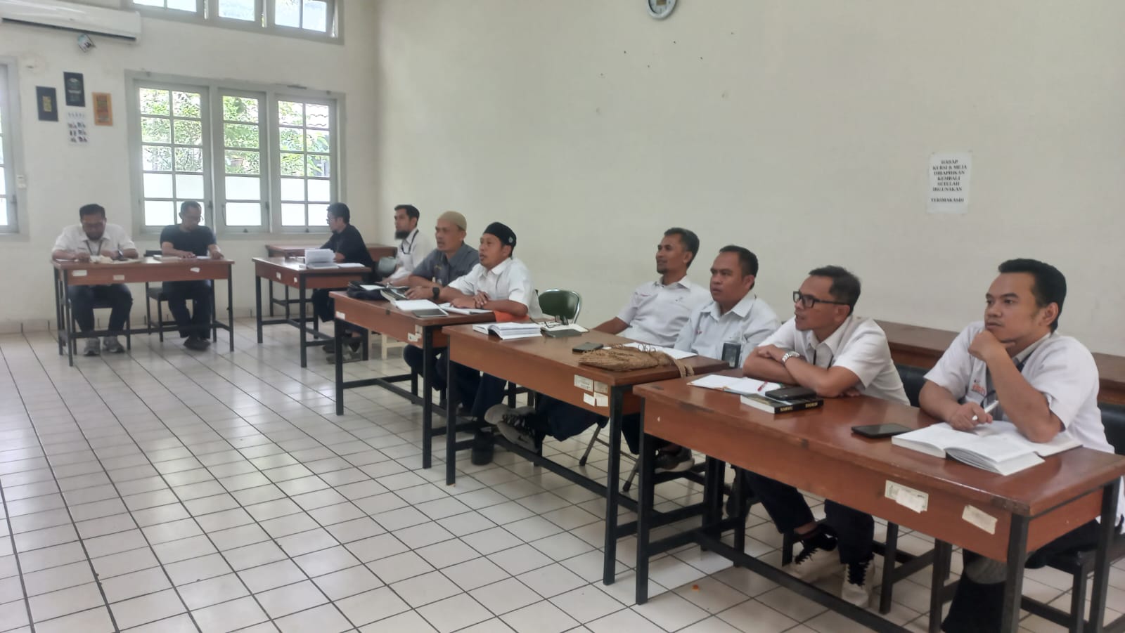 Foto Galeri Kelas Bahasa Arab DKM Al-Fithrah