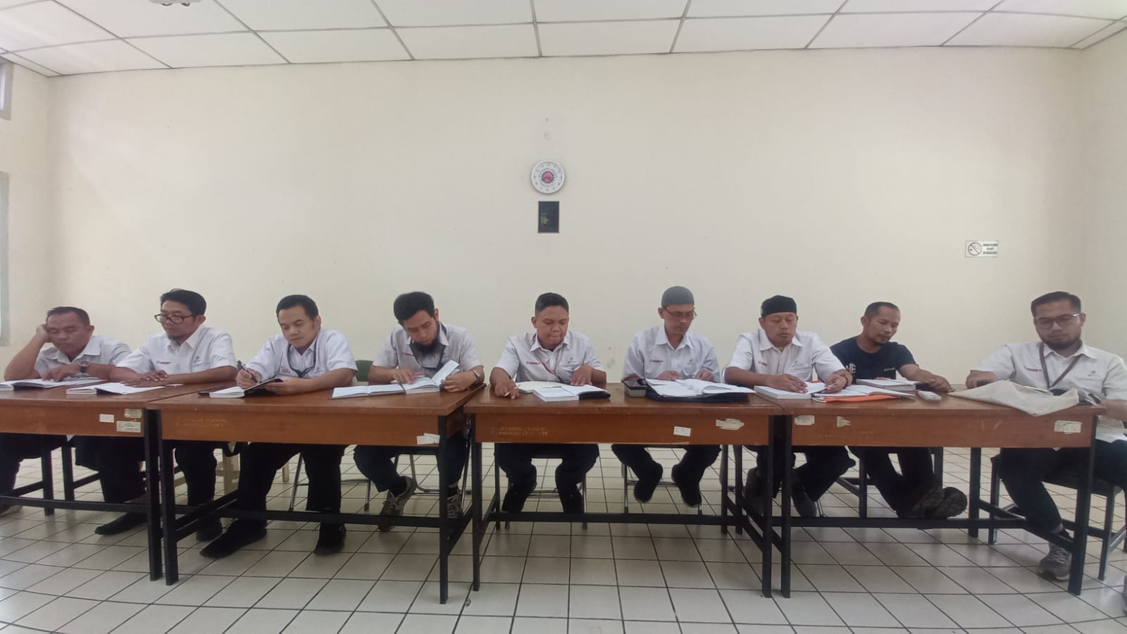Foto Galeri Kelas Bahasa Arab DKM Al-Fithrah