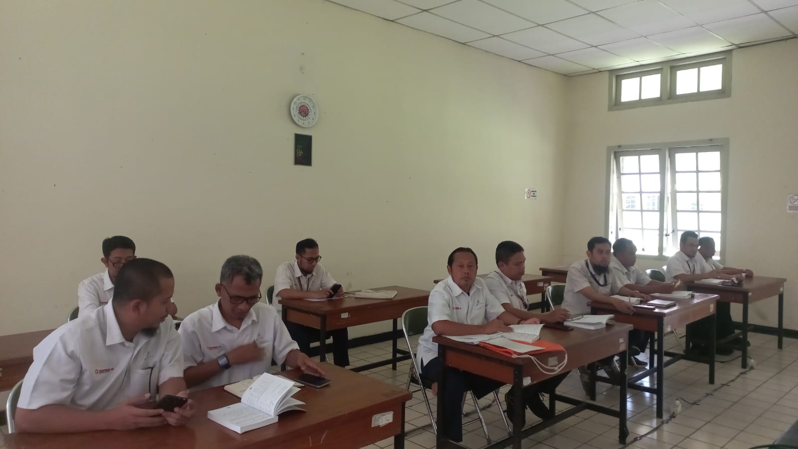 Foto Galeri Kelas Bahasa Arab DKM Al-Fithrah